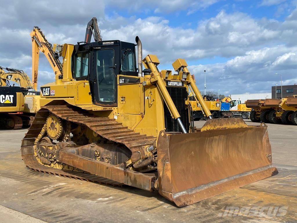 CAT D6TLGP Buldooserid
