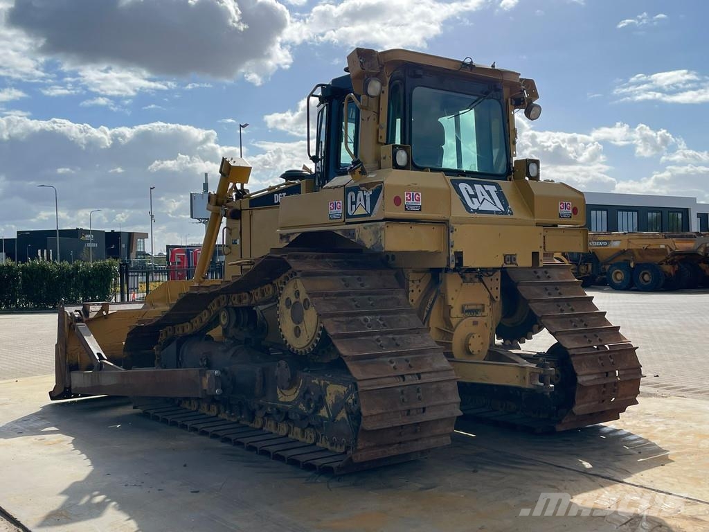 CAT D6TLGP بلدوزرات مجنزرة