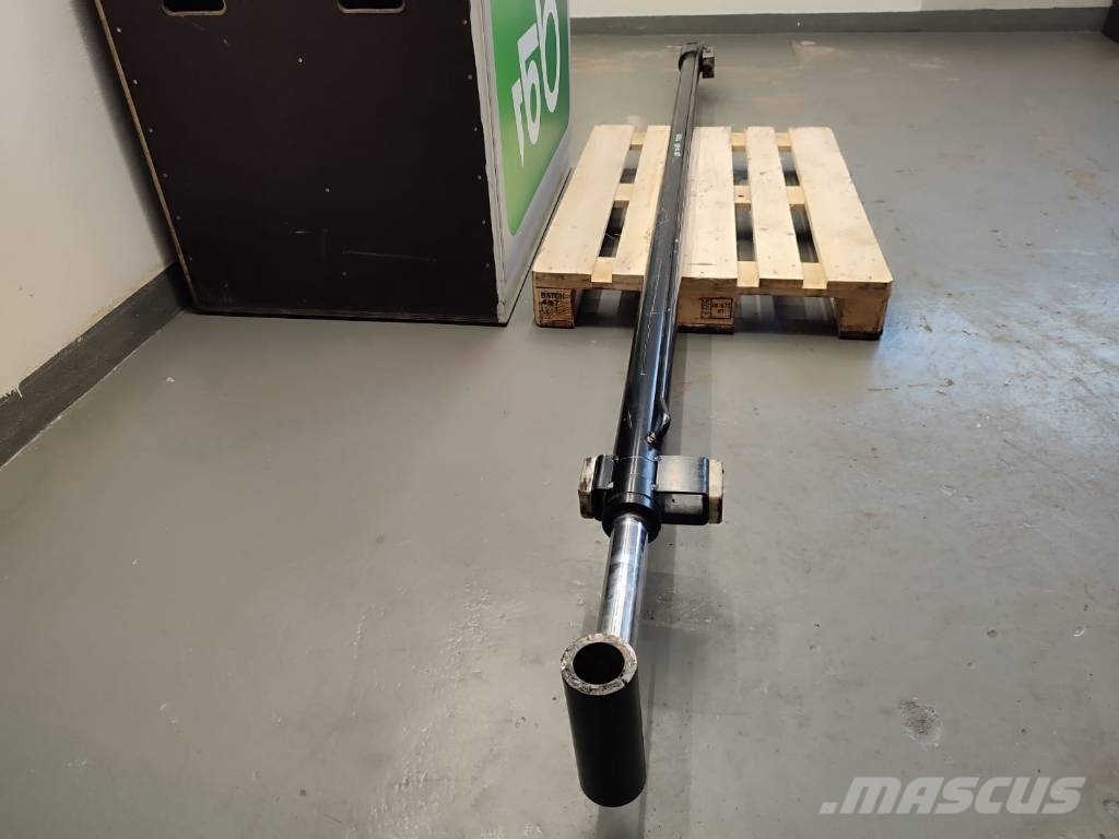 CAT TH 407 hydraulic arm extension cylinder. Hydraulik