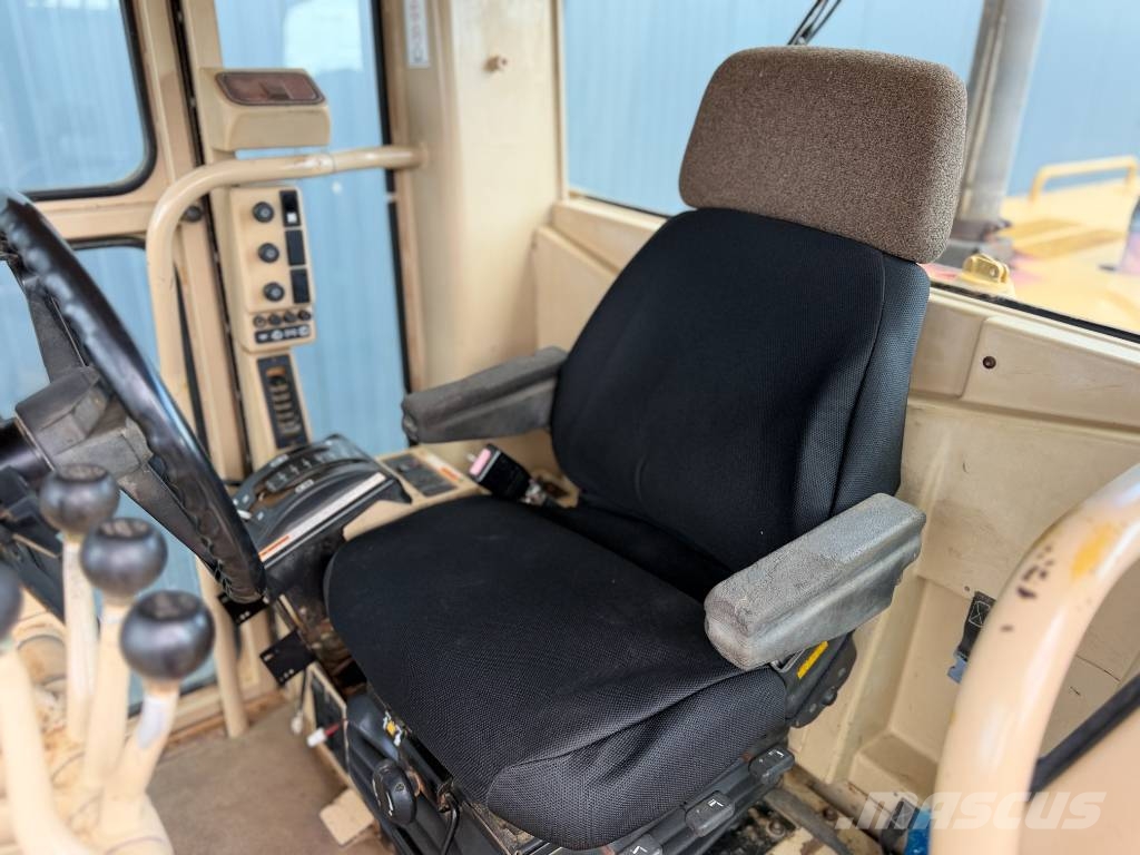 CAT 140H Niveleuse