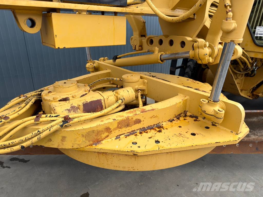 CAT 140H Niveleuse