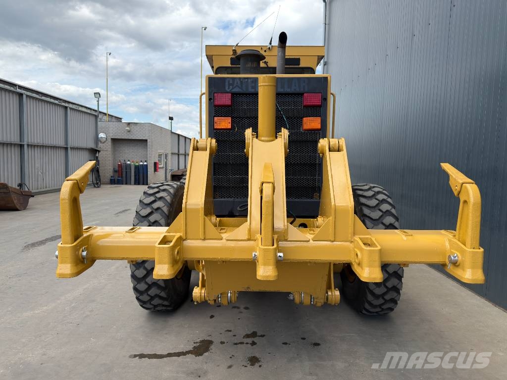 CAT 140H Niveleuse