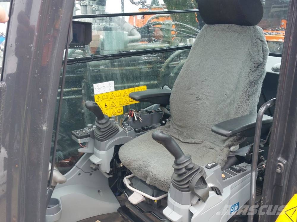 Hitachi KTEG KMC 600 P-7 Εκσκαφείς κατεδαφίσεων