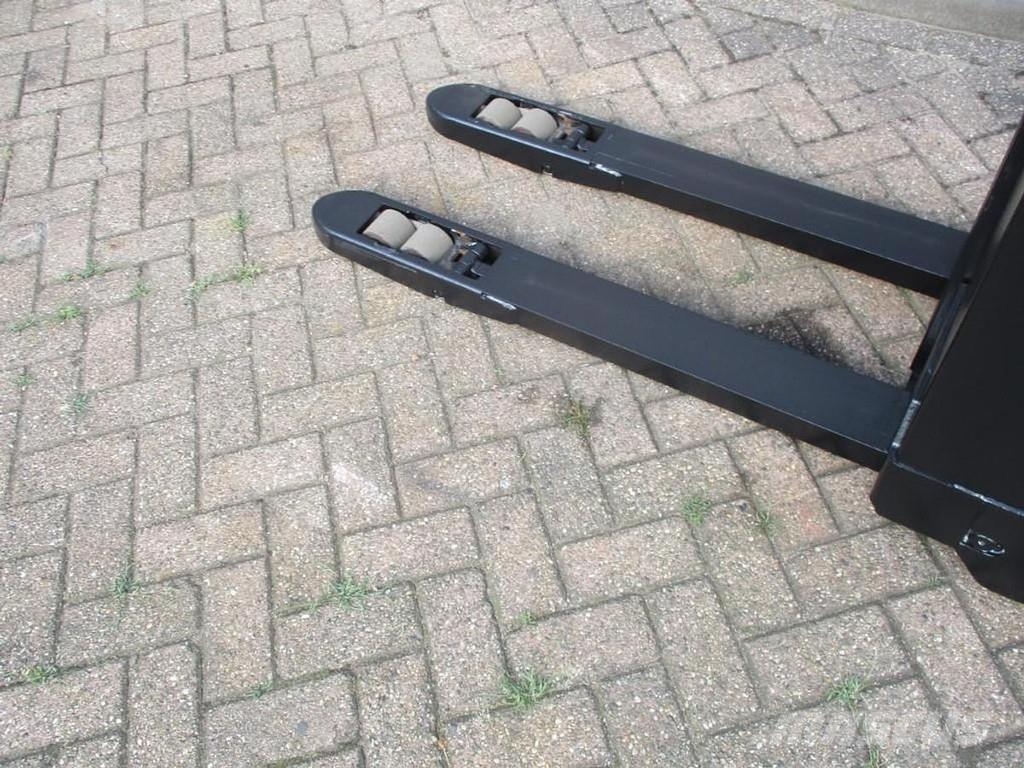 BT SWE 080L Transpaleta manuala