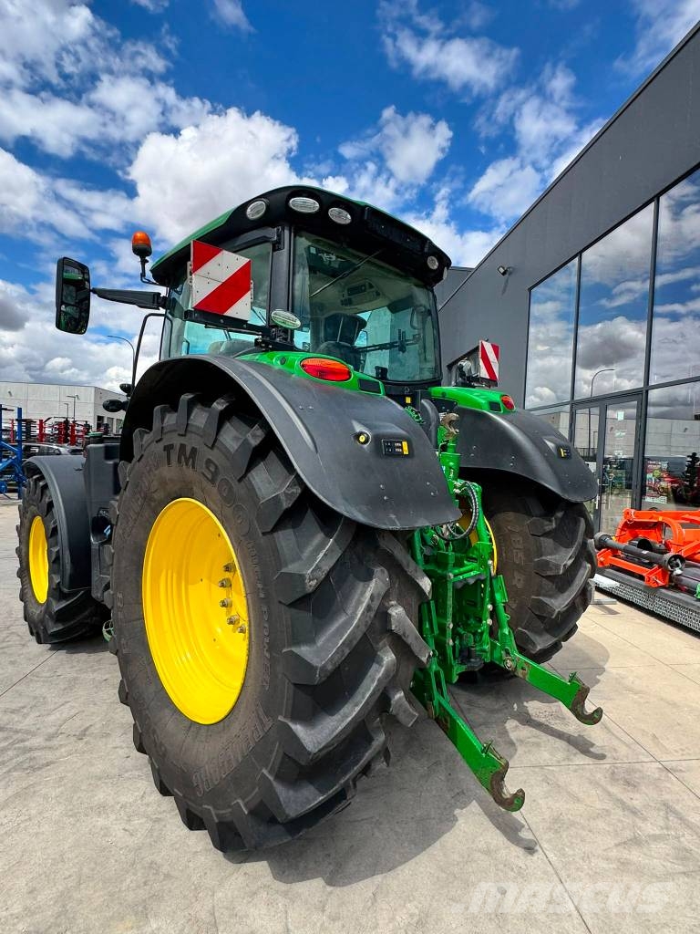 John Deere 6175 R Tractoren