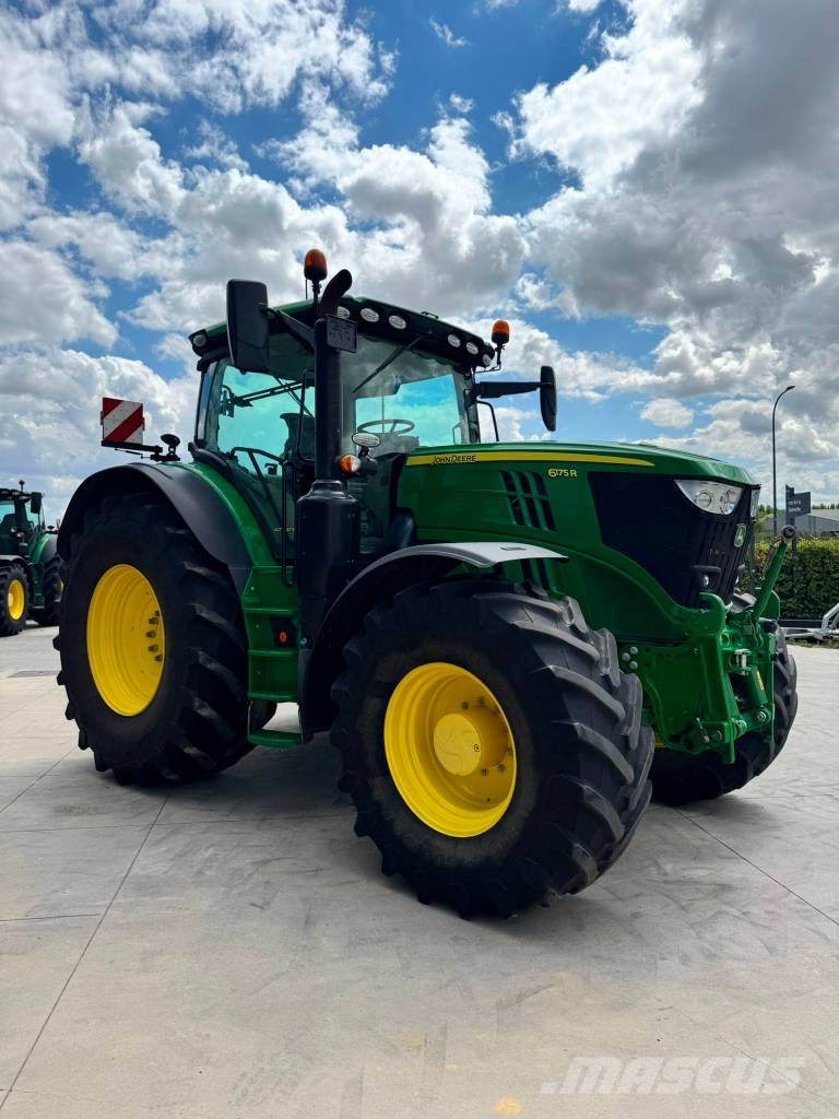 John Deere 6175 R Tractoren
