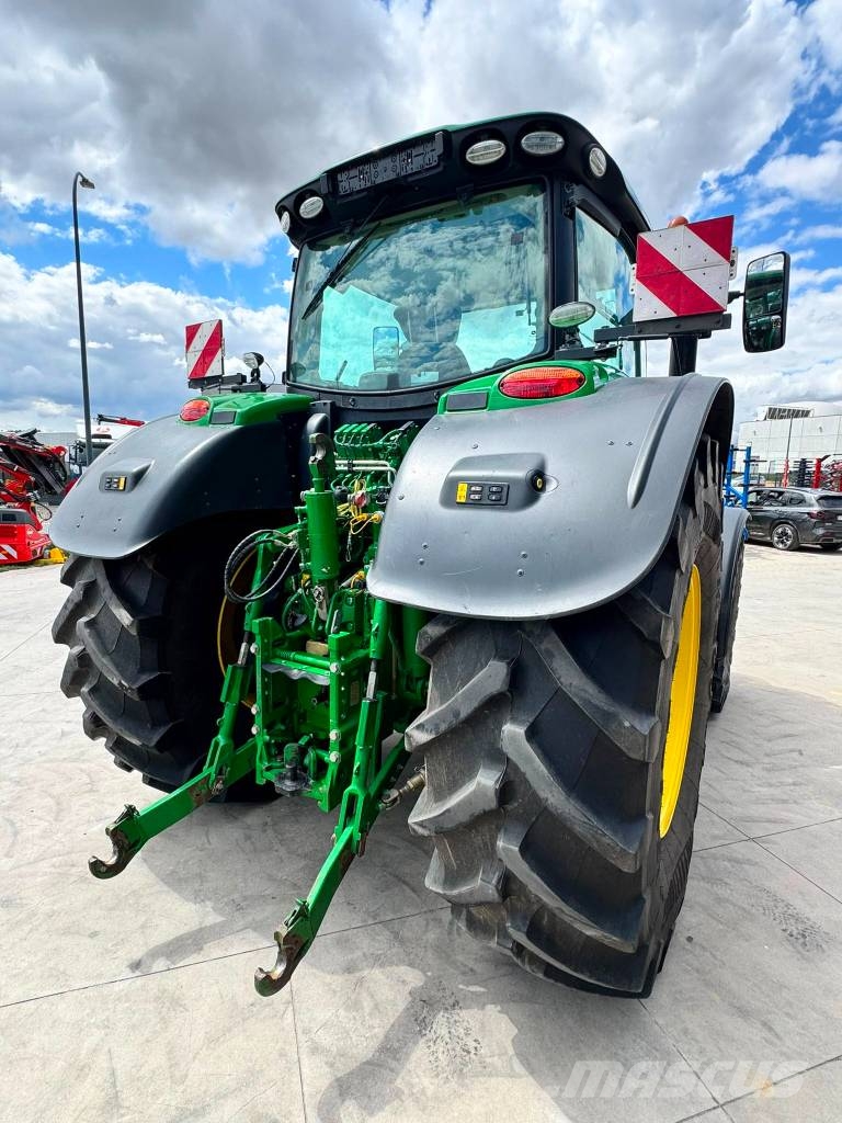 John Deere 6175 R Tractoren