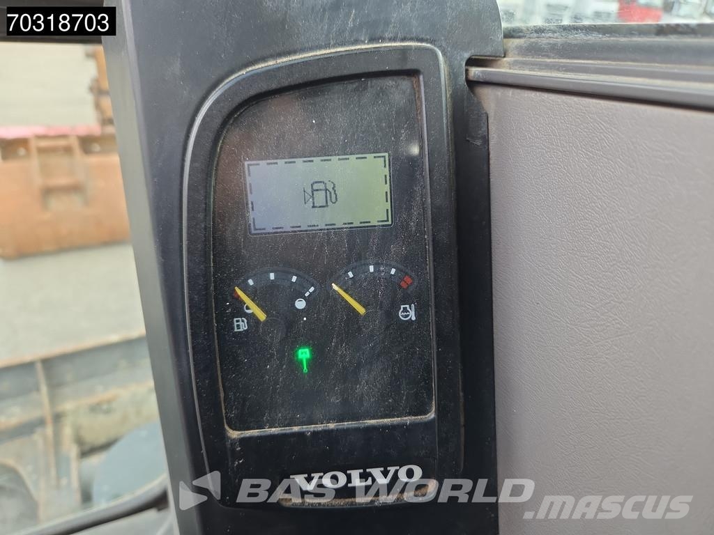 Volvo ECR88 D A/C - 3 Buckets حفارات صغيرة أقل من 7 طن (حفارات صغيرة)