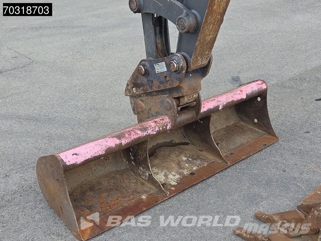 Volvo ECR88 D A/C - 3 Buckets حفارات صغيرة أقل من 7 طن (حفارات صغيرة)