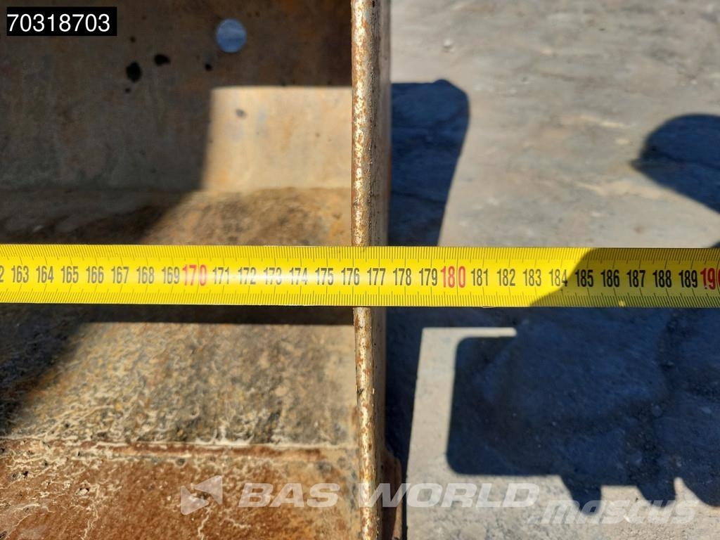 Volvo ECR88 D A/C - 3 Buckets حفارات صغيرة أقل من 7 طن (حفارات صغيرة)