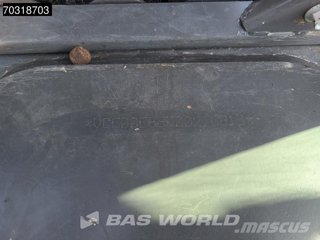 Volvo ECR88 D A/C - 3 Buckets حفارات صغيرة أقل من 7 طن (حفارات صغيرة)