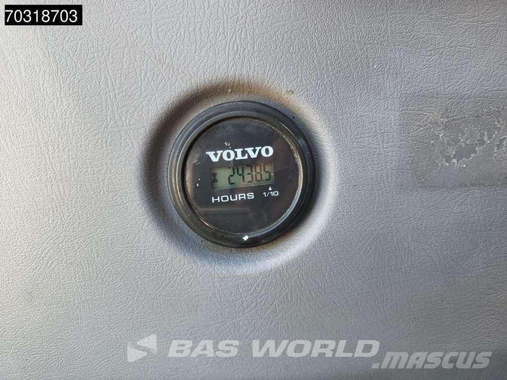 Volvo ECR88 D A/C - 3 Buckets حفارات صغيرة أقل من 7 طن (حفارات صغيرة)