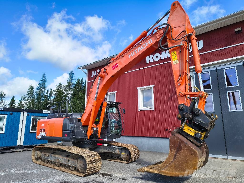 Hitachi ZX 250 LC-6 Telakaivukoneet