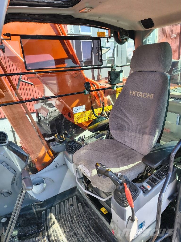 Hitachi ZX 250 LC-6 Telakaivukoneet
