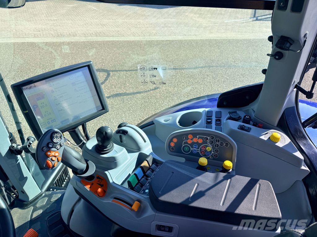 New Holland T7.270AC Blue Power Stage V Traktori