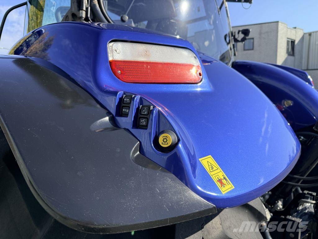 New Holland T7.270AC Blue Power Stage V Traktori