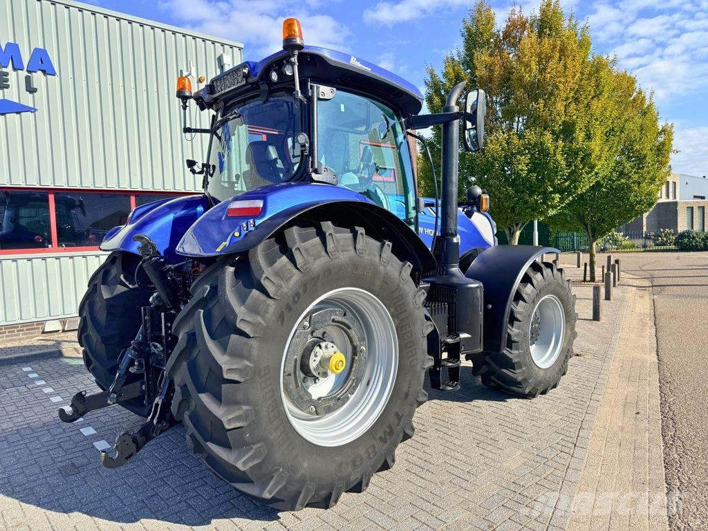 New Holland T7.270AC Blue Power Stage V Traktori