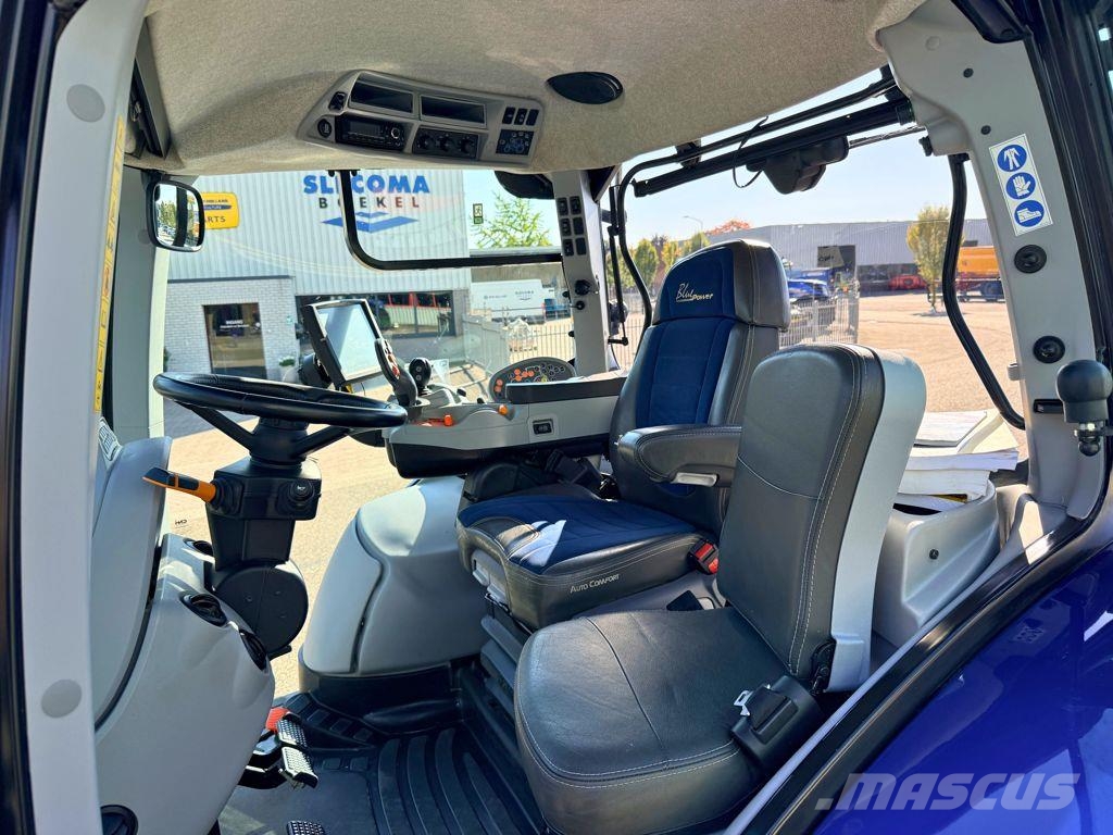 New Holland T7.270AC Blue Power Stage V Traktori