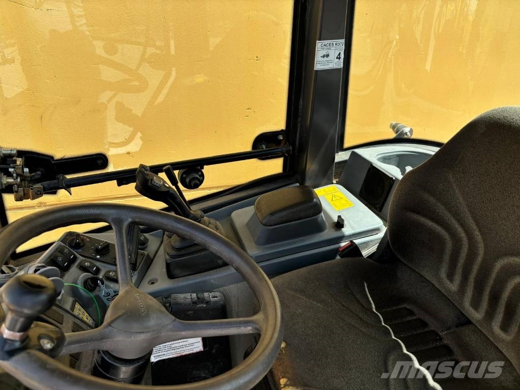 Volvo L 25 F 轮式装载机