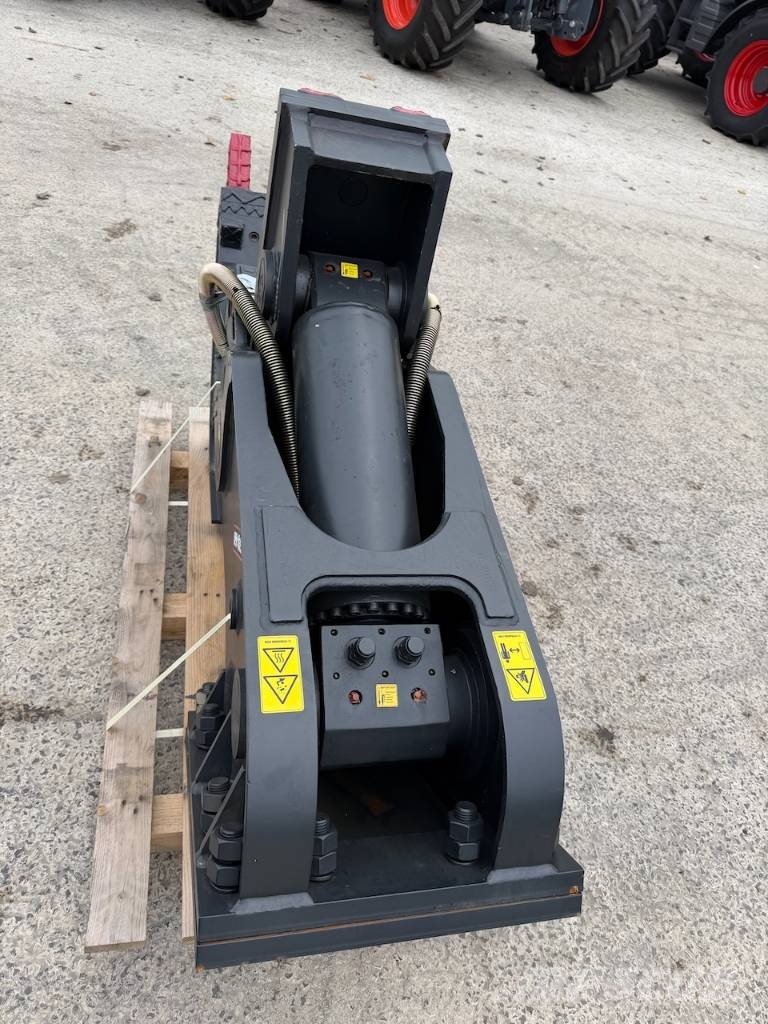 Hydraram FPR 16B Concrete Crusher Crushers