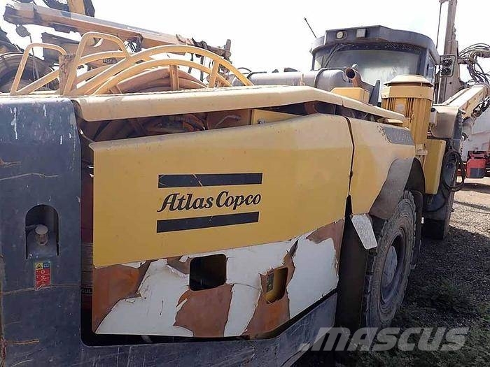 Atlas Copco BOOMER E2C Oberflächenbohrgeräte