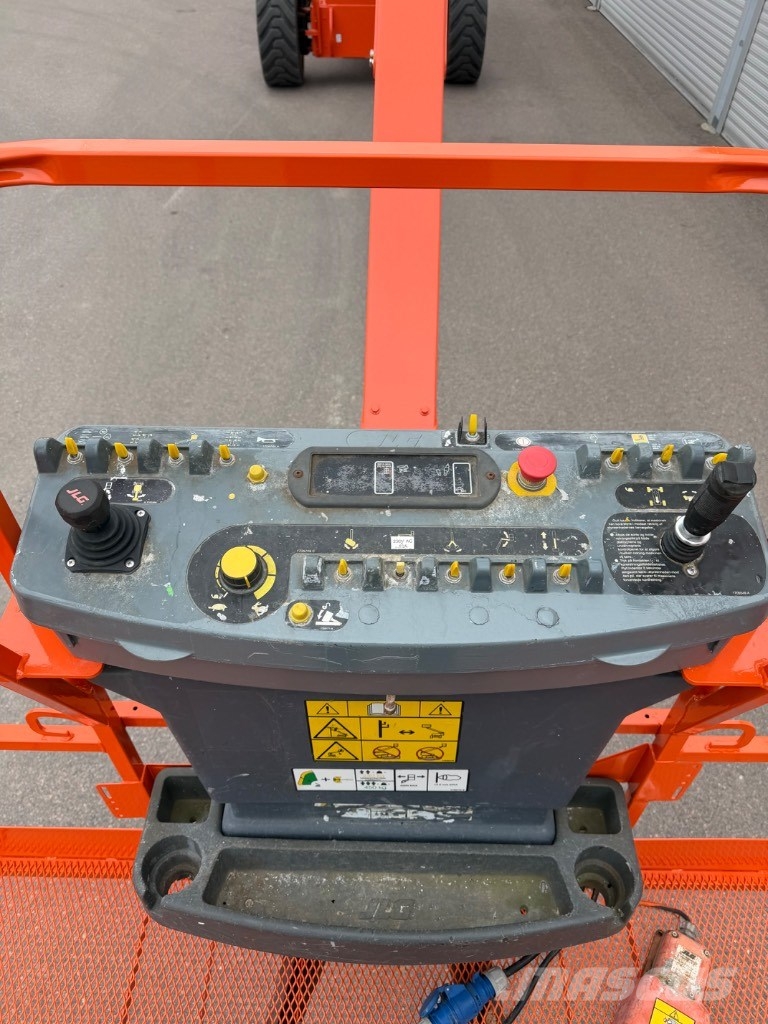 JLG 1350 SJP رافعات سلة مفصلية