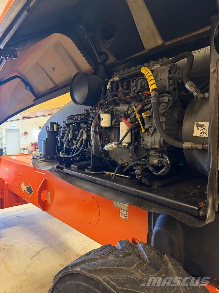 JLG 1350 SJP رافعات سلة مفصلية