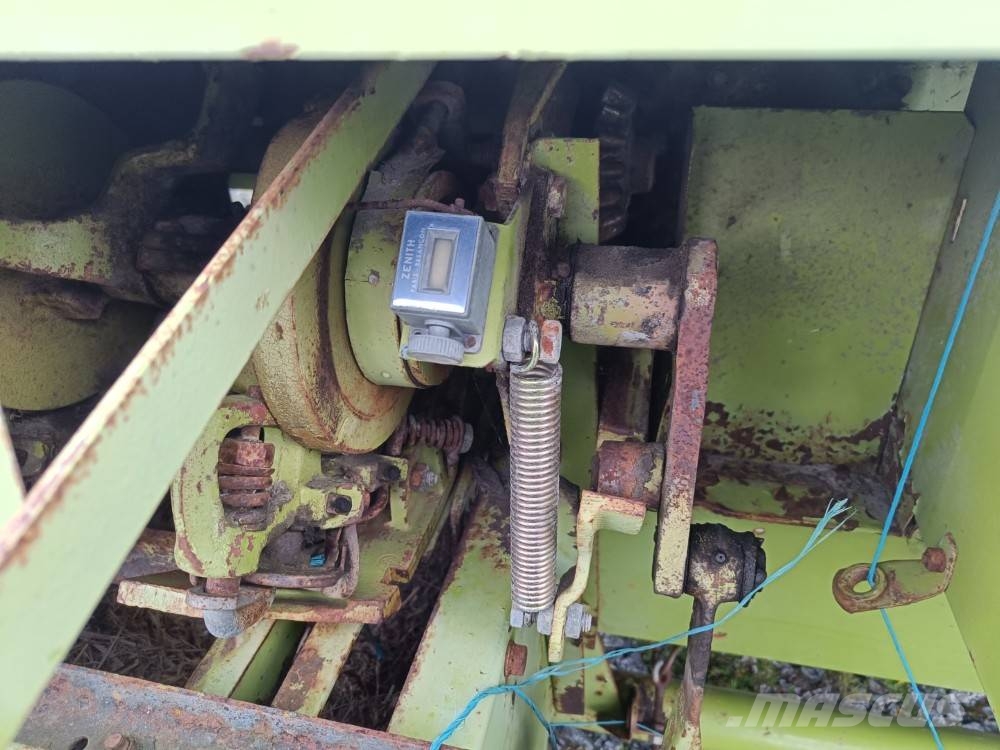 CLAAS Markant 50 Kanttipaalaimet