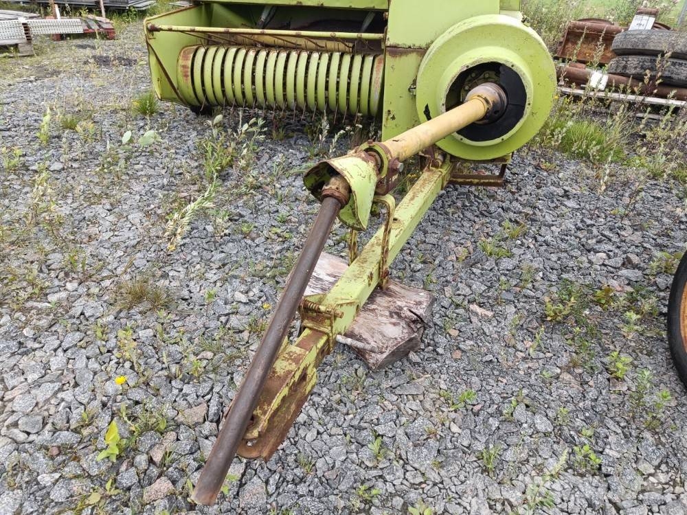 CLAAS Markant 50 Kanttipaalaimet