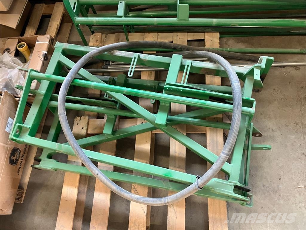 John Deere R740i Vučene prskalice