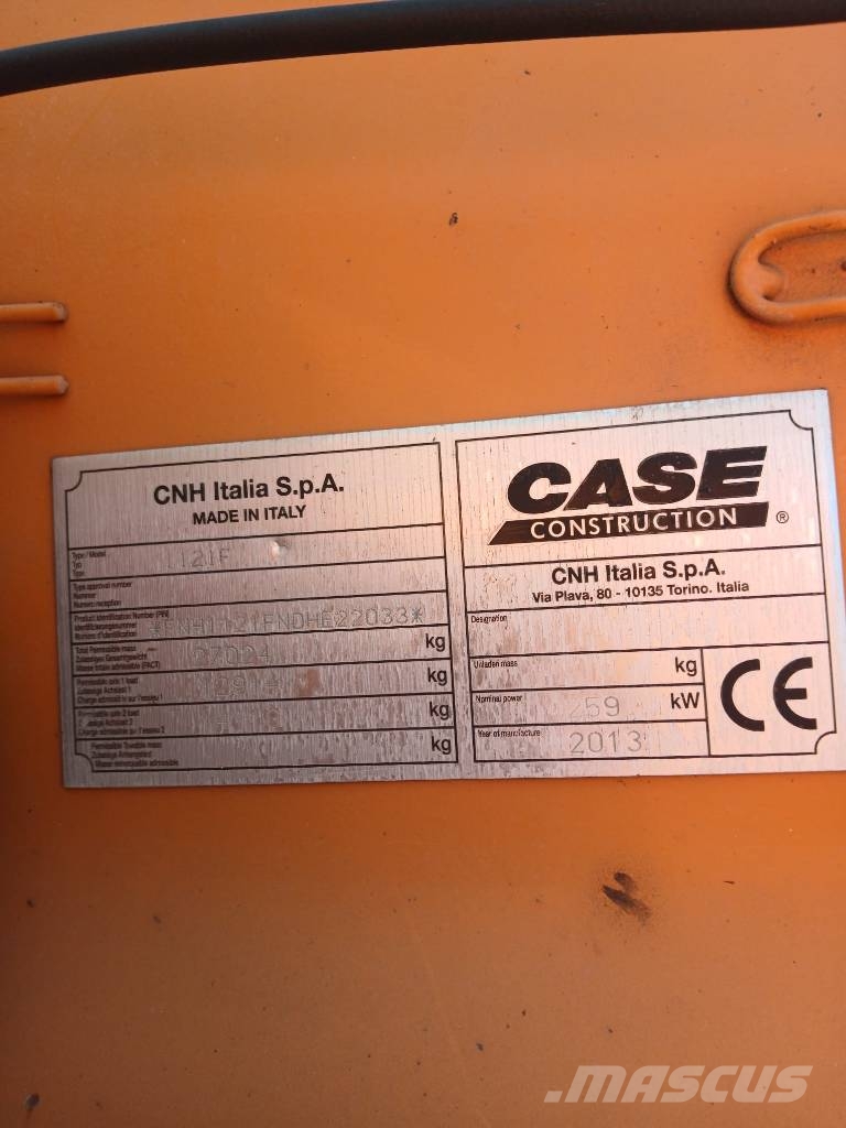 CASE 1121 F لوادر بعجل