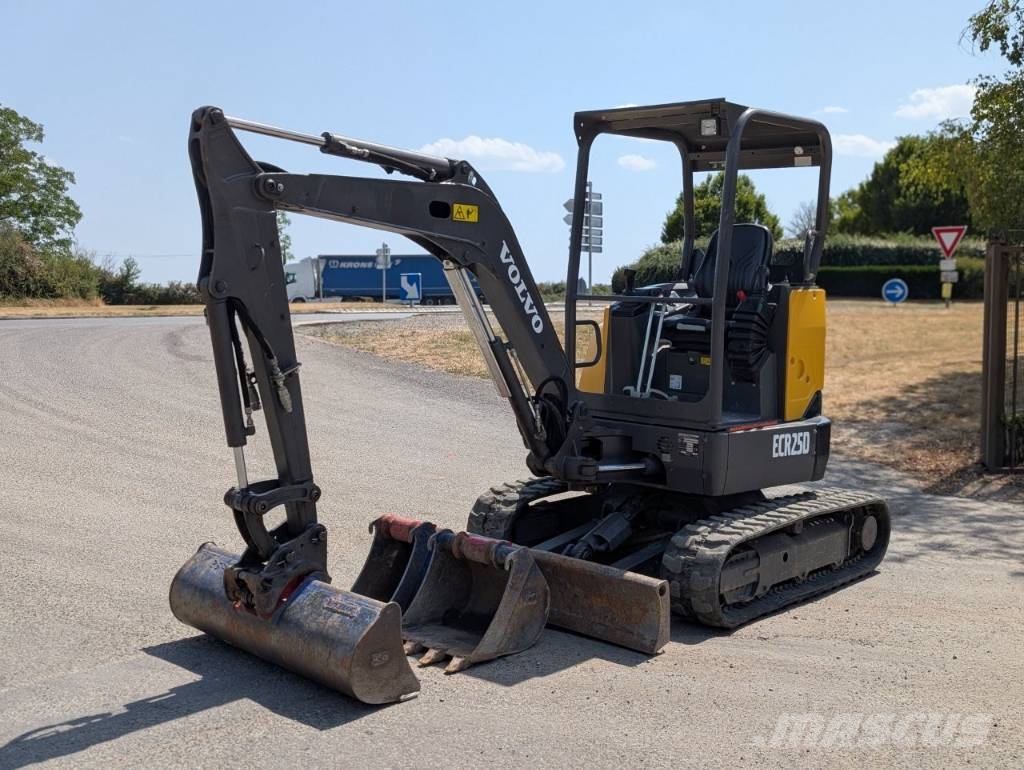 Volvo ECR 25 D Mini excavadoras < 7t
