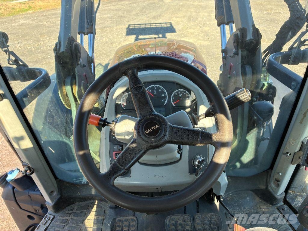 Valtra N 134 DIRECT Traktori