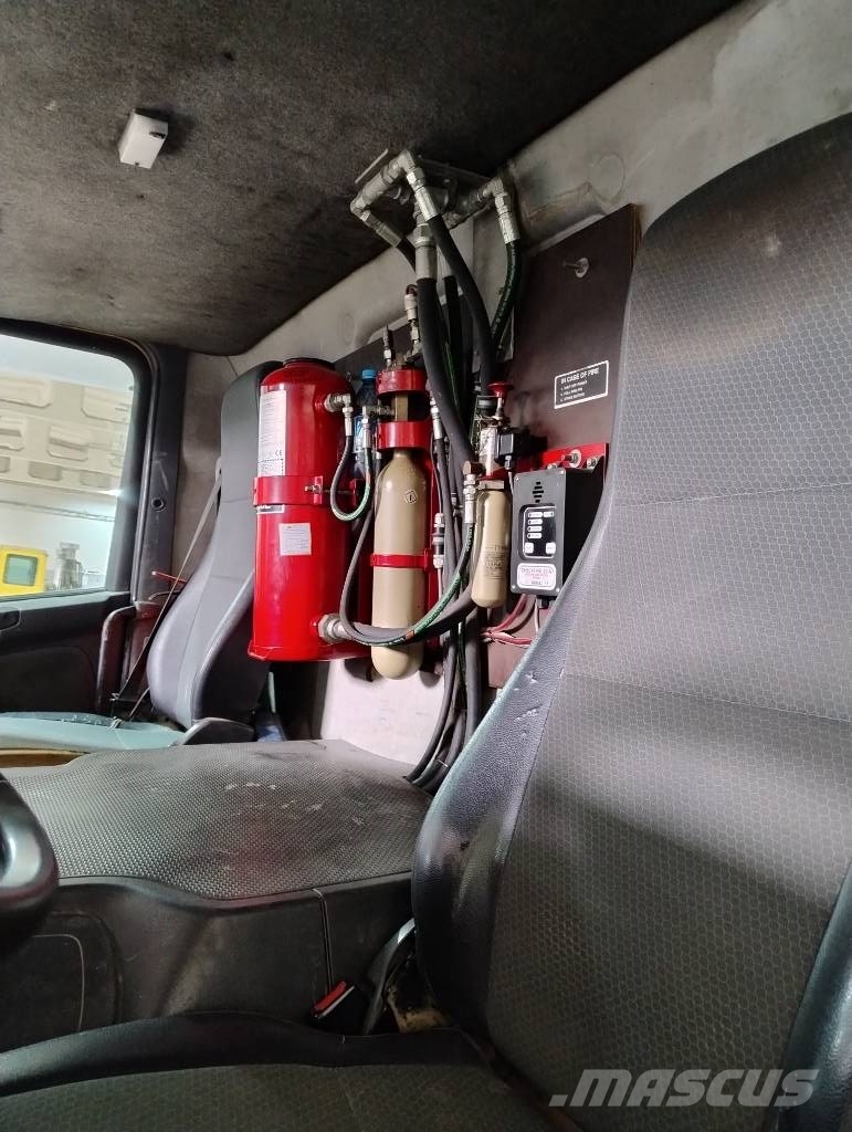 Scania P 250 Camiones bañeras basculantes o volquetes