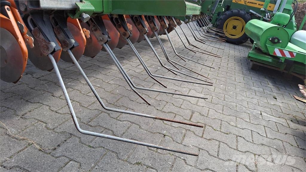 Amazone AD 403 Mechanické sejačky
