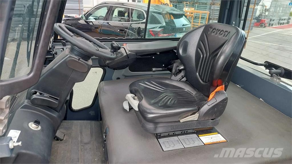 Toyota 8FBMT50 - FSM 7200 Електрически вилични кари-повдигачи