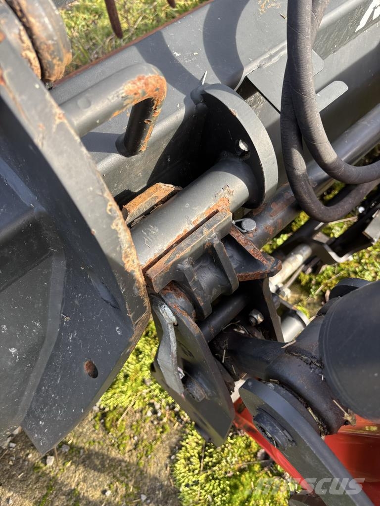 Kubota M7153 PREMIUM Traktorid