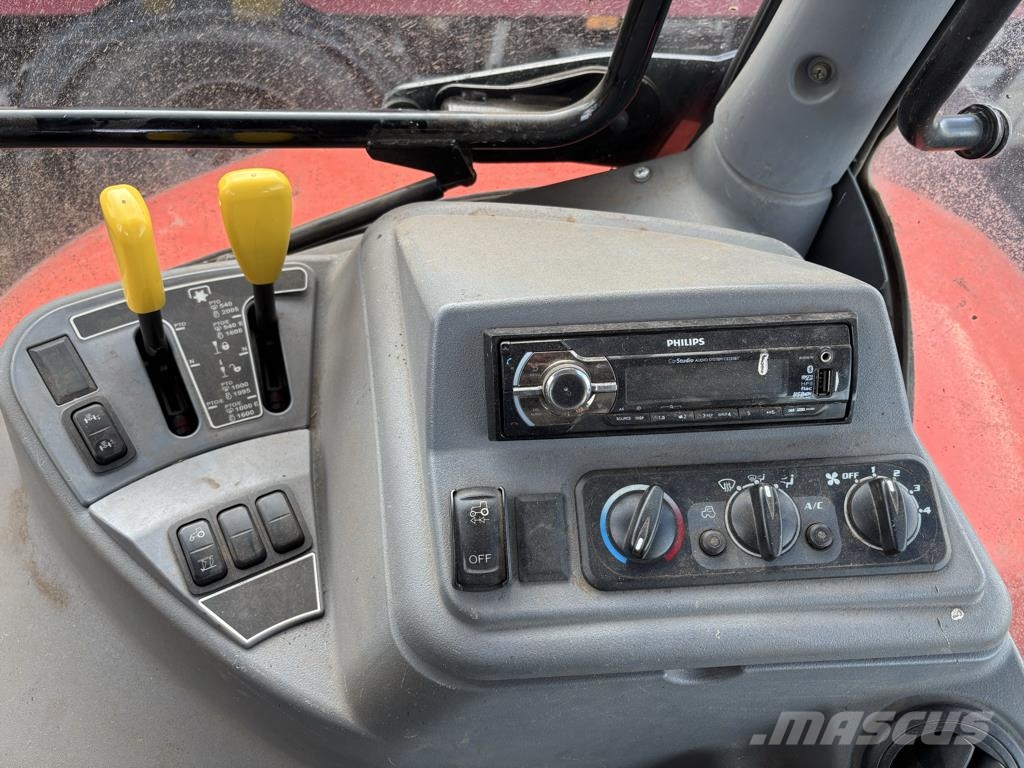 Kubota M7153 PREMIUM Traktorer