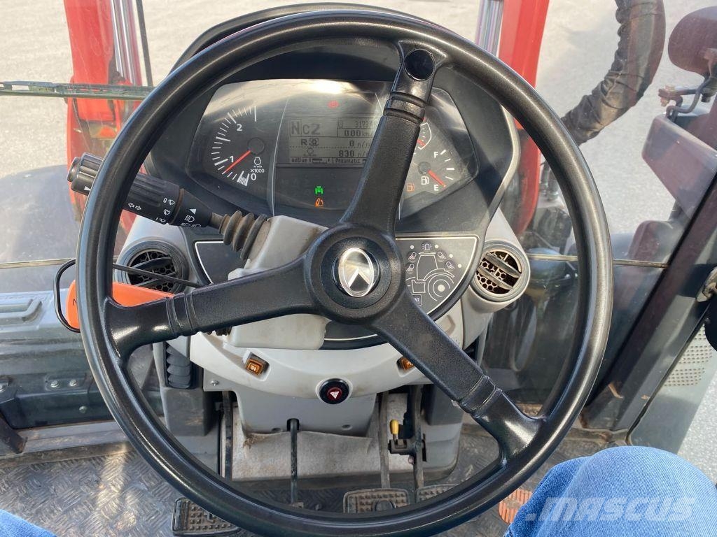 Kubota M7153 PREMIUM Traktörler