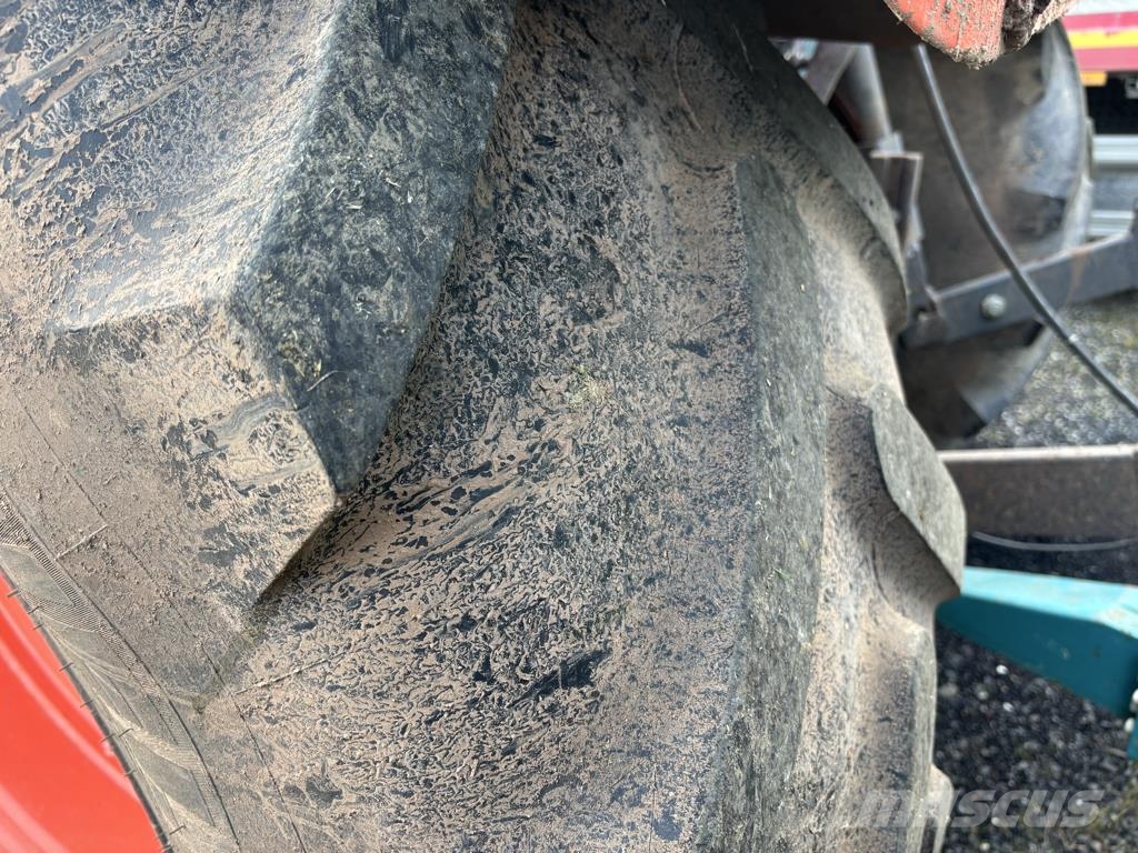 Kubota M7153 PREMIUM Traktorid