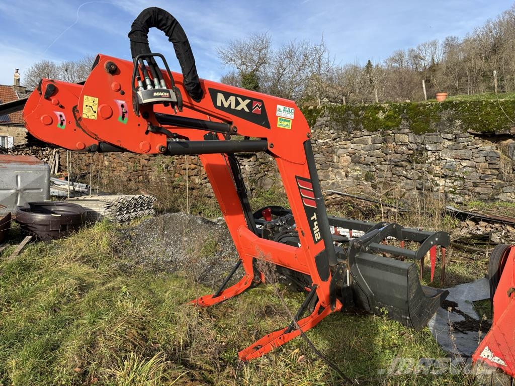 Kubota M7153 PREMIUM Traktory