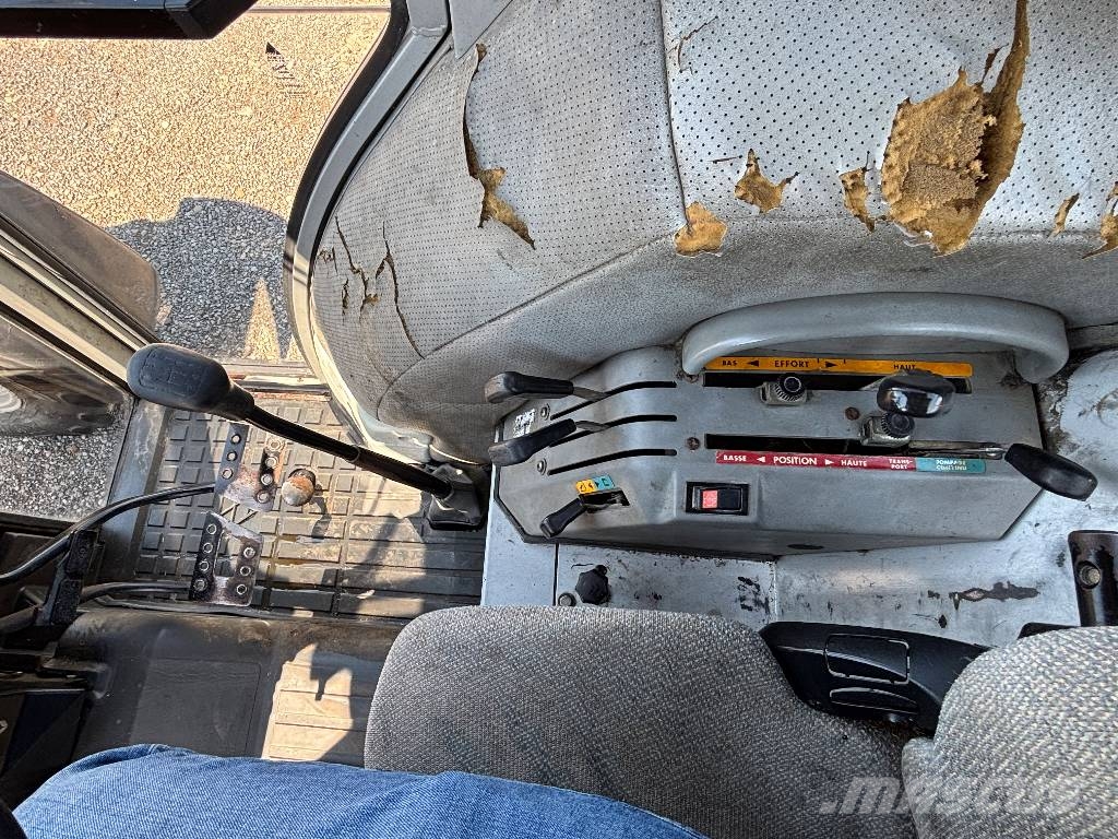 Massey Ferguson Massey Ferguson 365 拖拉机/农用车