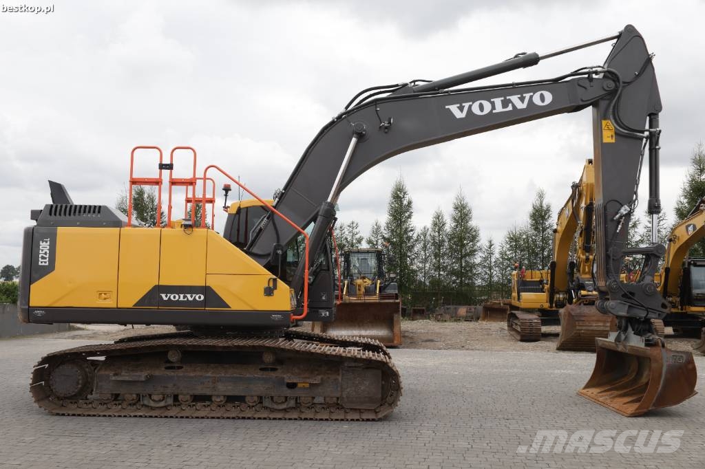 Volvo EC 250 EL Roomikekskavaatorid