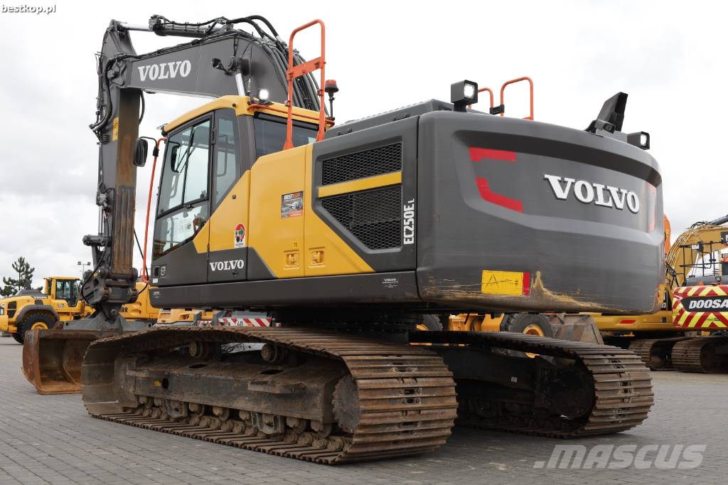 Volvo EC 250 EL Roomikekskavaatorid