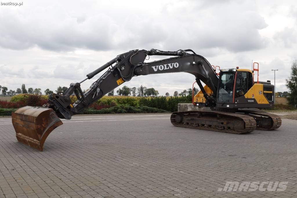 Volvo EC 250 EL Roomikekskavaatorid