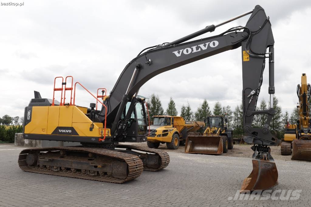 Volvo EC 250 EL Roomikekskavaatorid