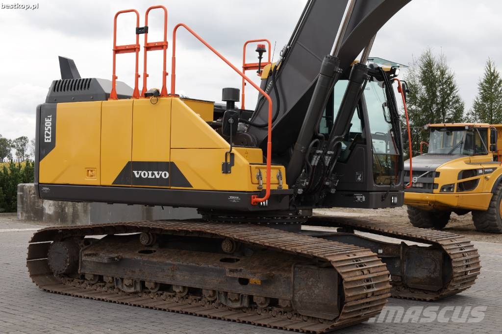 Volvo EC 250 EL Roomikekskavaatorid