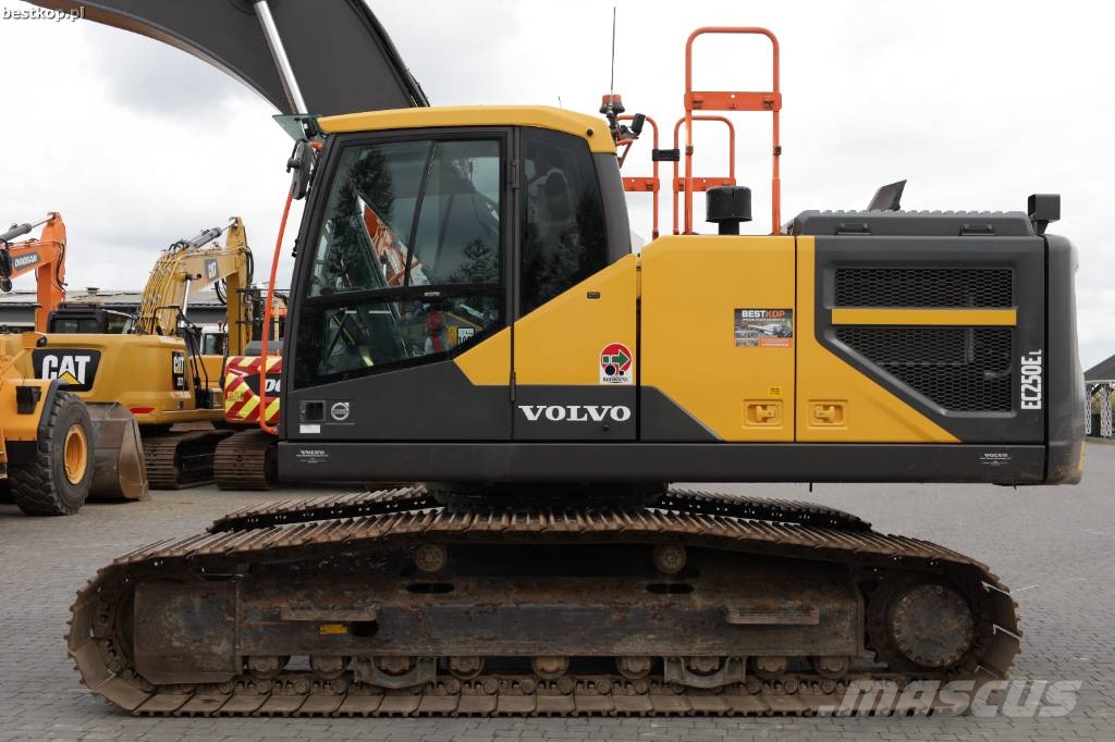 Volvo EC 250 EL Roomikekskavaatorid