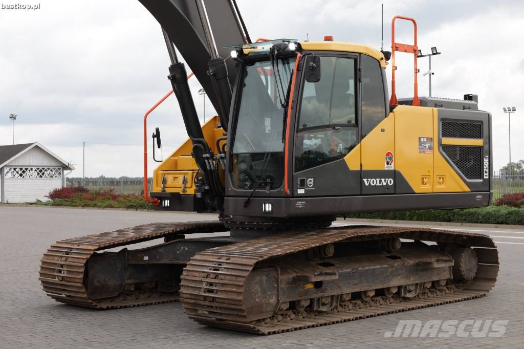 Volvo EC 250 EL Roomikekskavaatorid