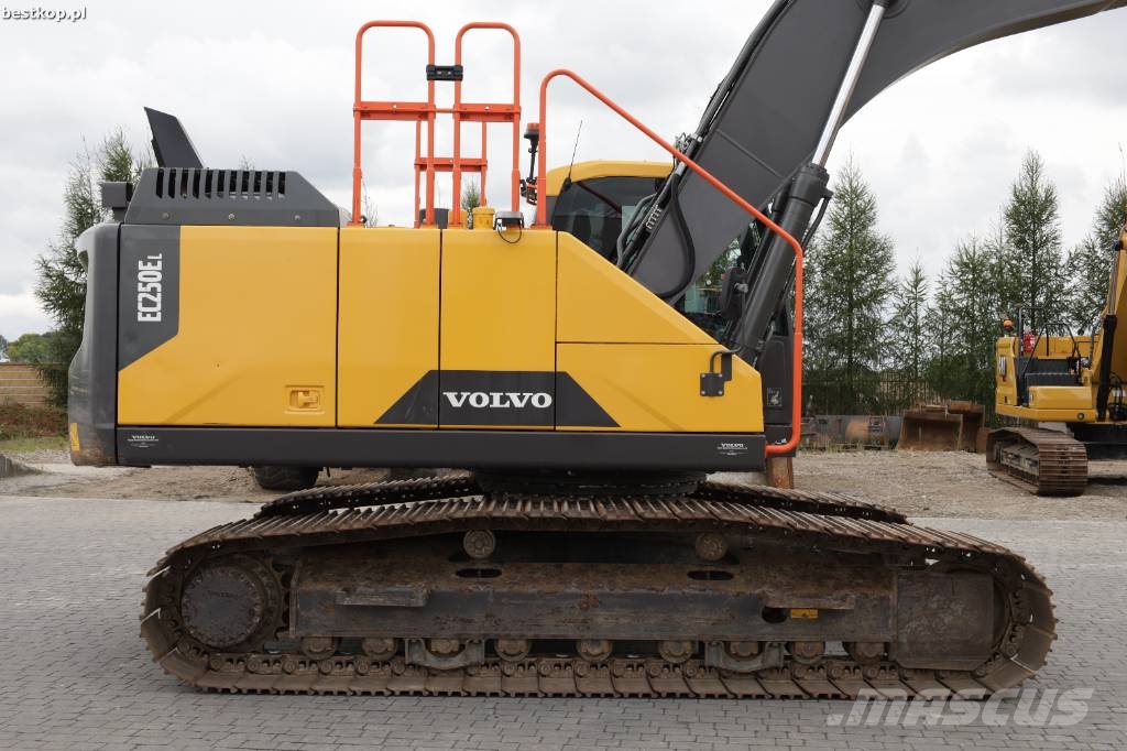 Volvo EC 250 EL Roomikekskavaatorid